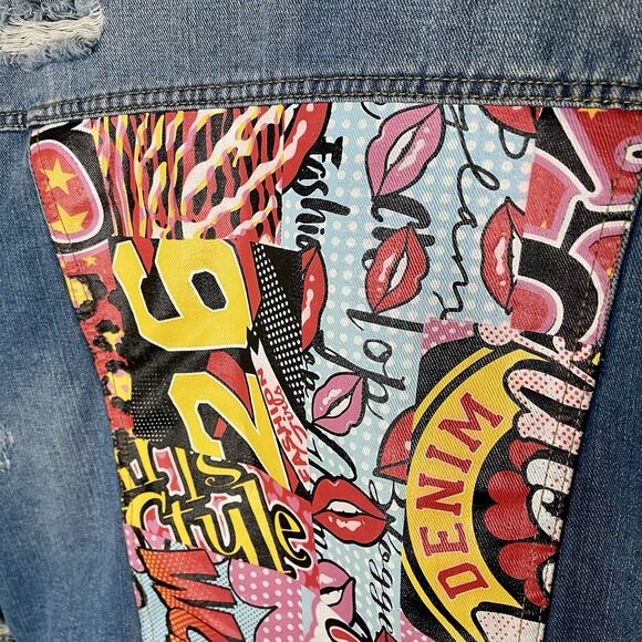 Blu[edit] Distressed Denim Jean Jacket M Graphic Comic Book Pop Art 90s Style - Picture 3 of 11